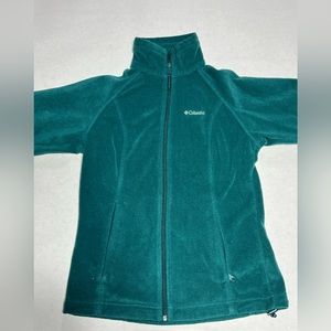 Women’s Columbia Fleece style jacket size small.